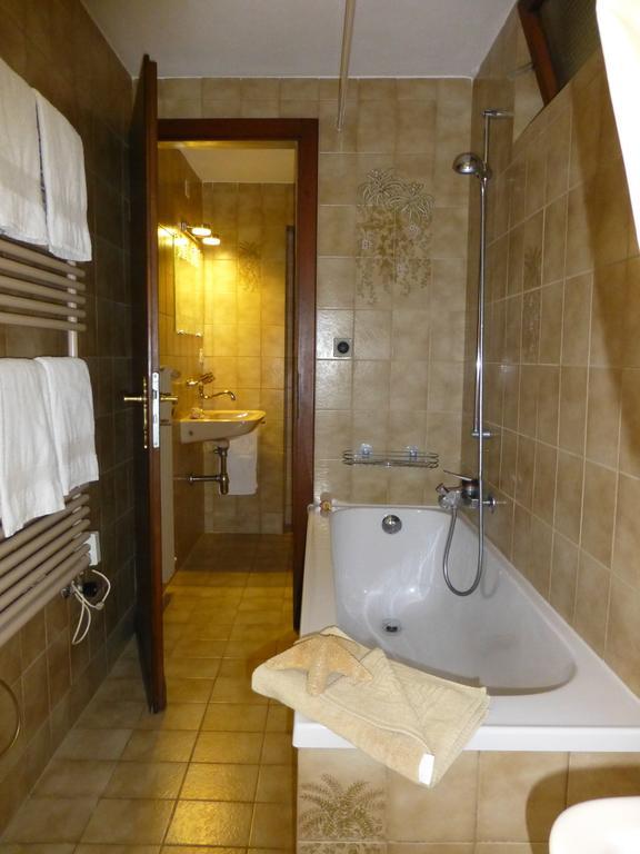 Ferienwohnung Casa Chatelain Ronco sopra Ascona Zimmer foto